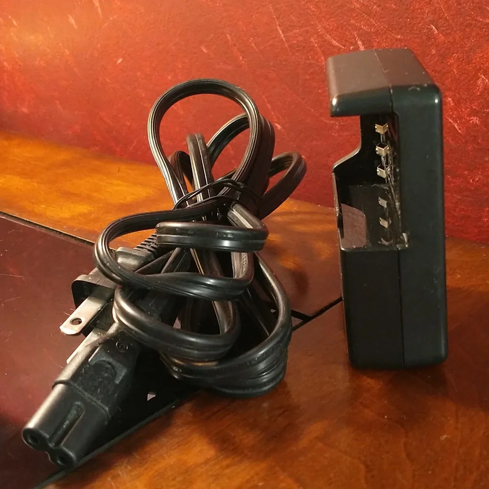Nikon - MH-23 Battery Charger for EN-EL9 Battery Pack